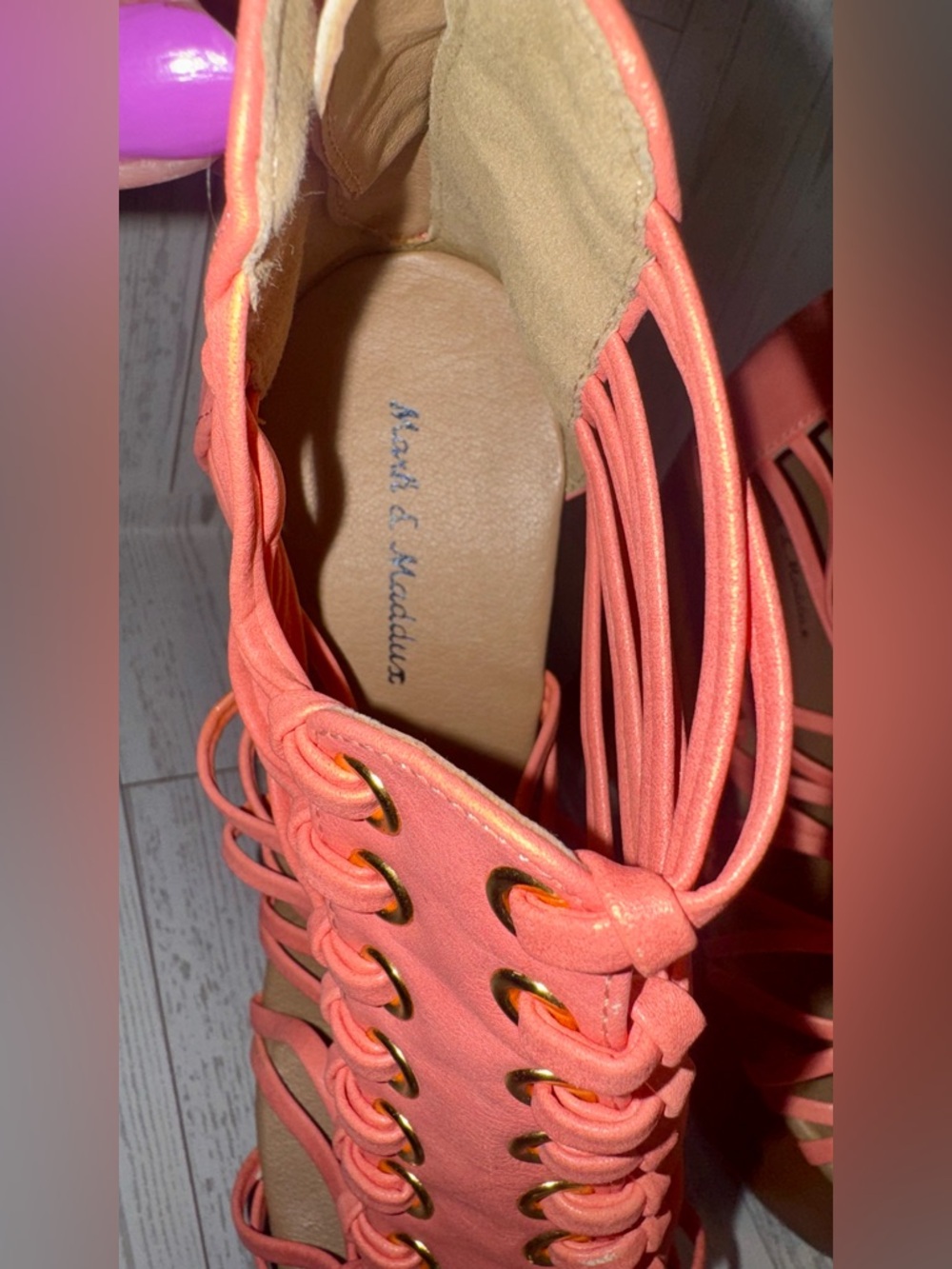 Strappy Coral Wedge Sandals - size 7 - Picture 6 of 11